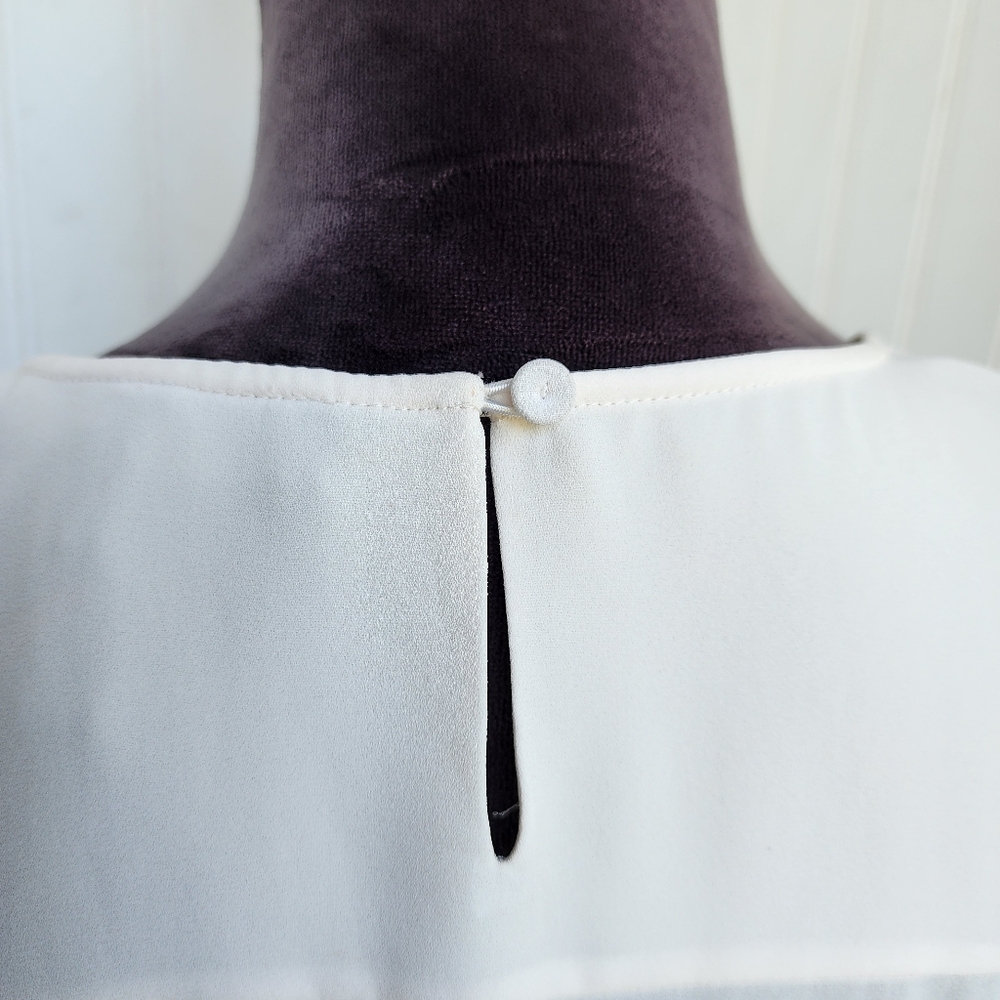 BCBG Max Azria Womens Sleeveless Crew Tank Top Blouse White Drape Sz M - Picture 5 of 9